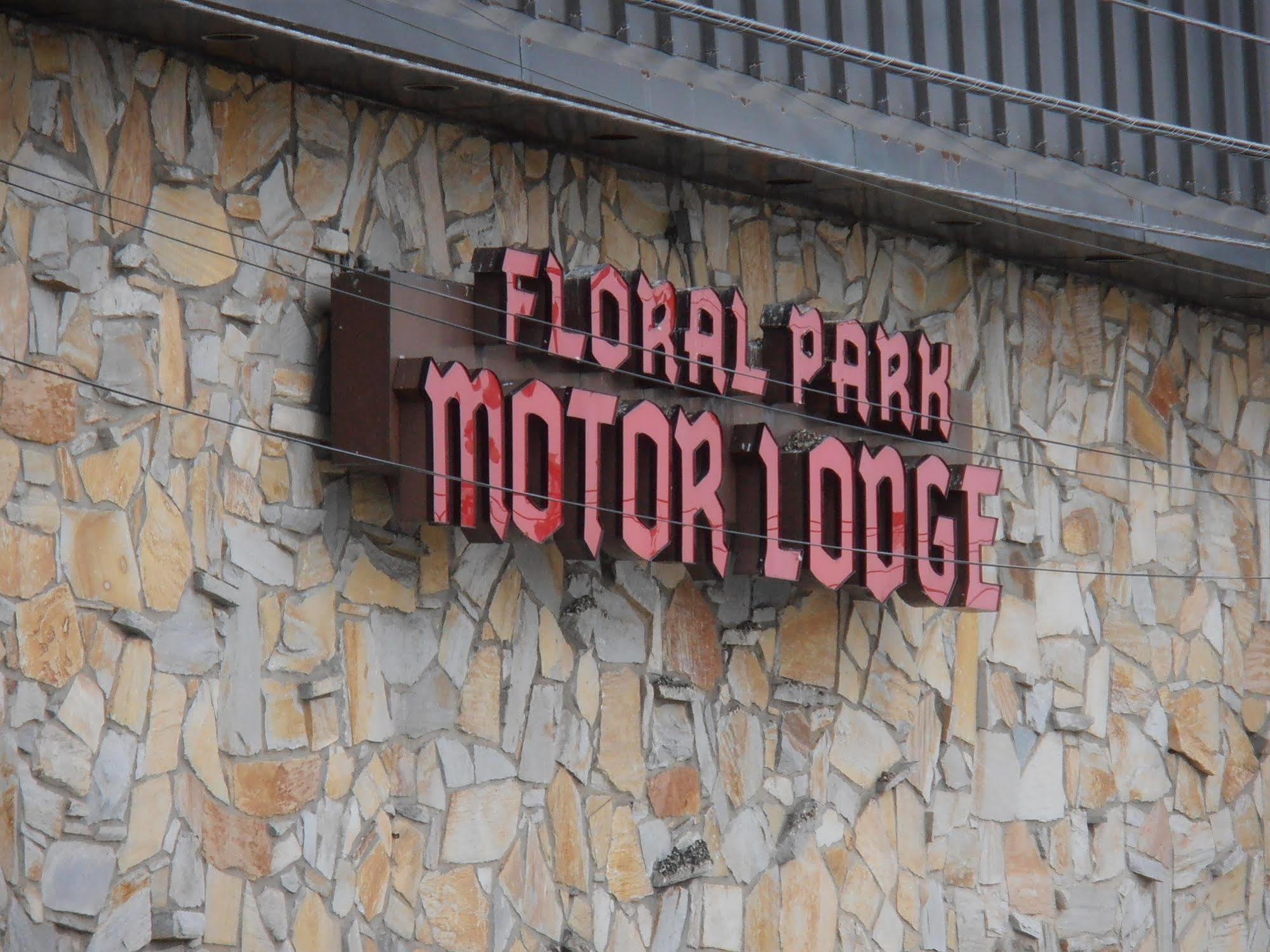 Floral Park Motor Lodge (Adults Only) Dış mekan fotoğraf